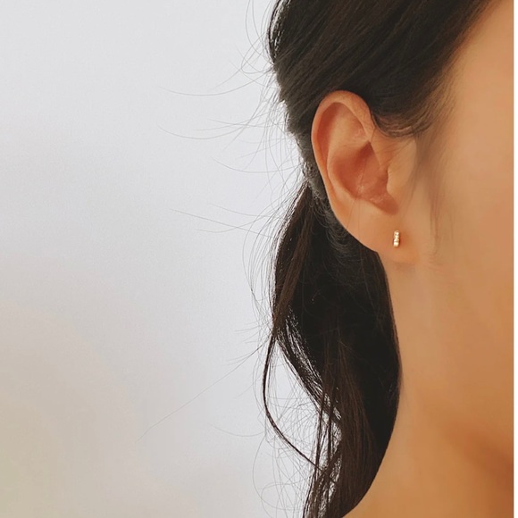 Bar Stud Earrings with Cubic Zirconia - Picture 3 of 5